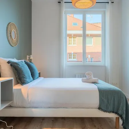 1 Bedroom In Center With Parking * Tourcoing