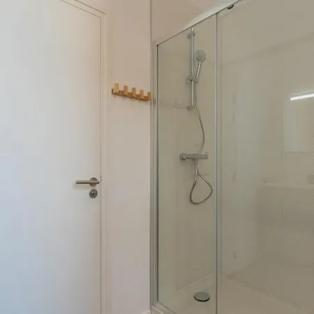 Apartmán 1 Bedroom In Center With Parking *